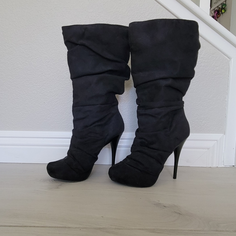 Heeled Boots Size 7 Black Suede